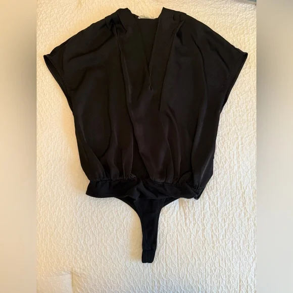 Aiblee Black Surplice Bodysuit - Size Large - Picture 4 of 12